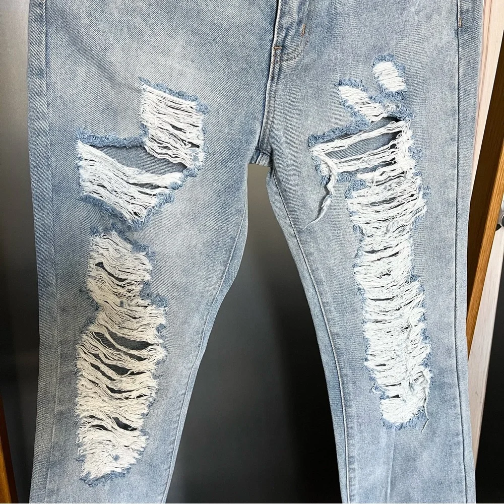 SUPERDOWN PATTY DISTRESSED JEAN IN DENIM - Picture 4 of 7